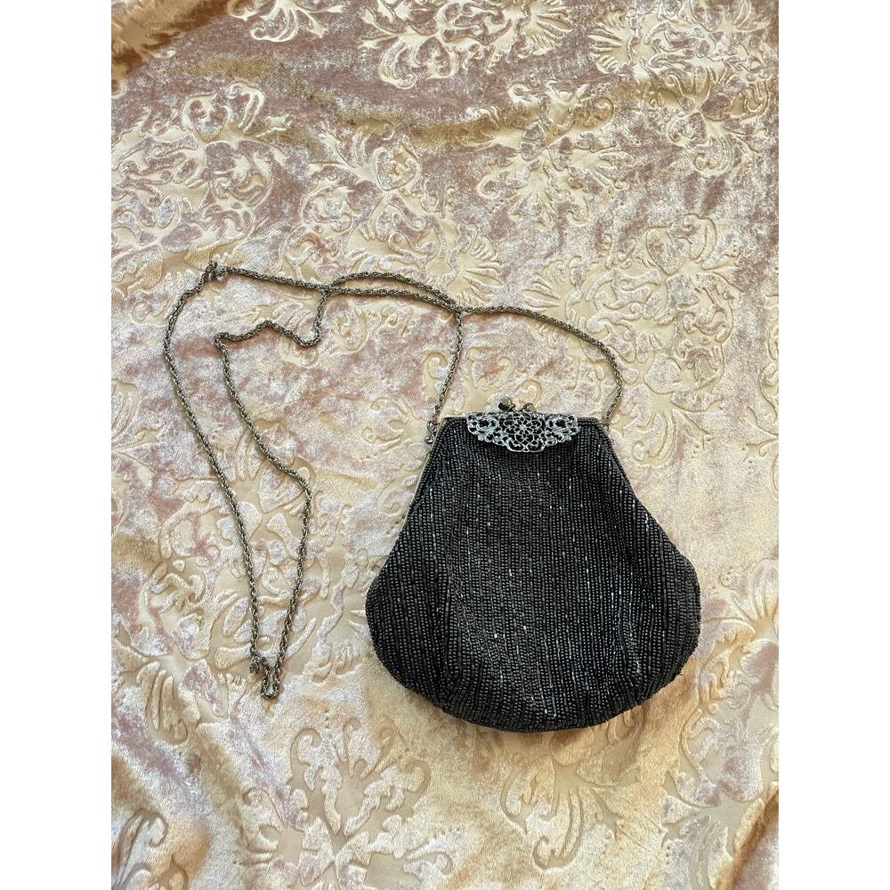 La regale vintage black beaded with metal clasp and strap